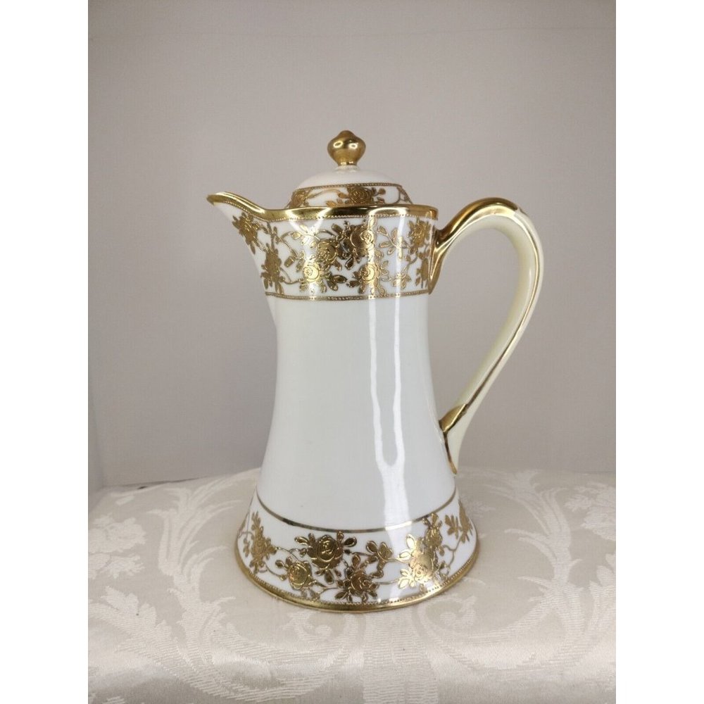 Vtg. Exquisite Nipon Handpainted  Floral Gold Guilded Coffee/Tea Pot 9"X7"Small
